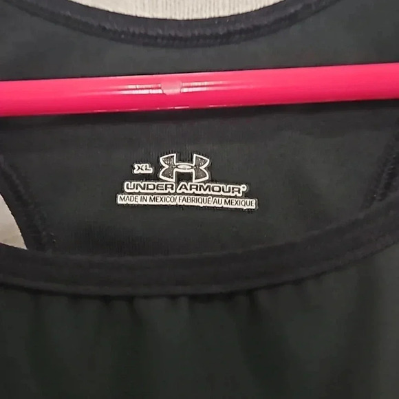 UNDER ARMOUR TOP - Picture 5 of 9